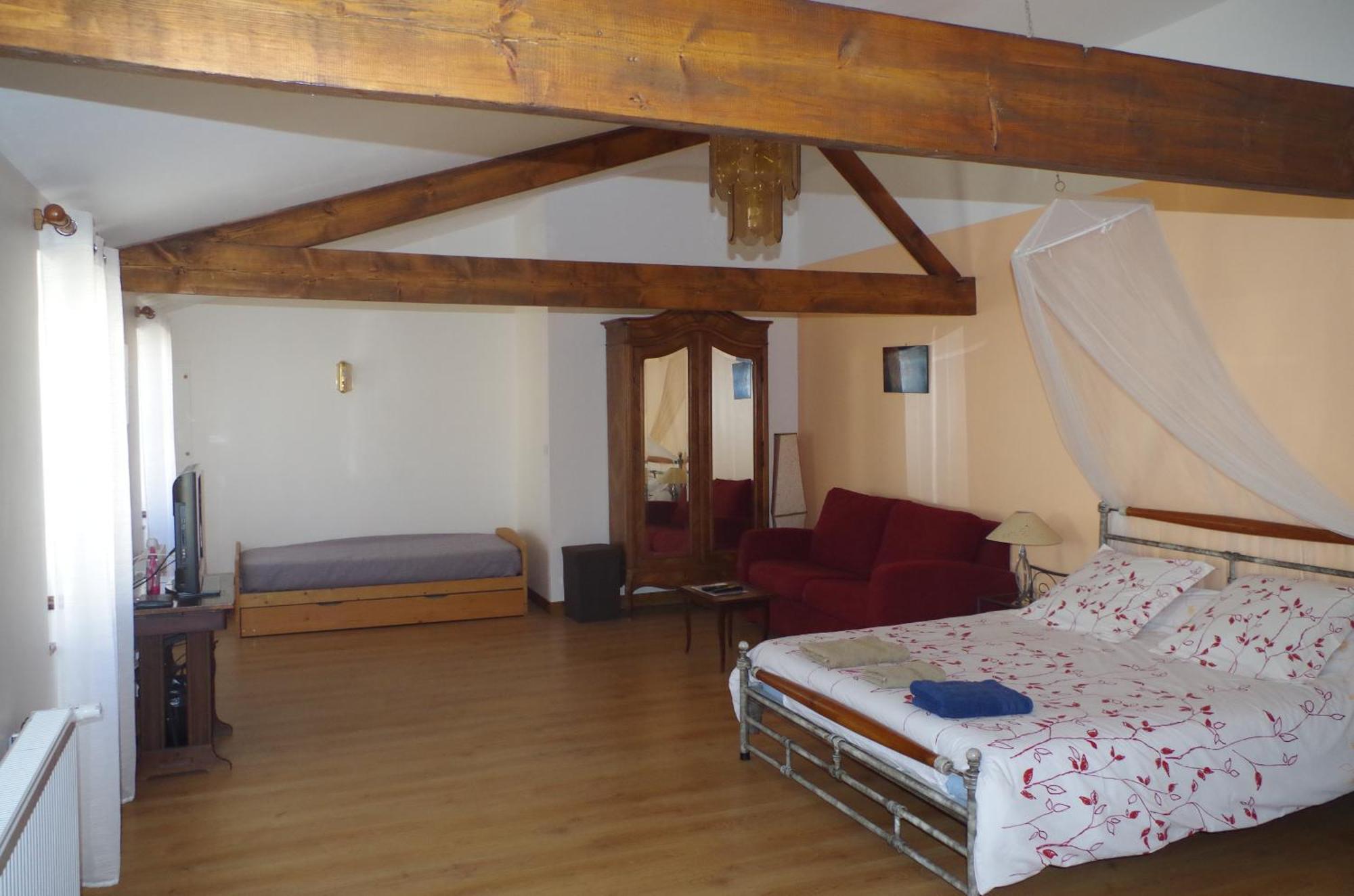 Maison D'Hotes Le Cadran Solaire Courcelles  Zimmer foto